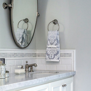 Grey-White Bath Counter